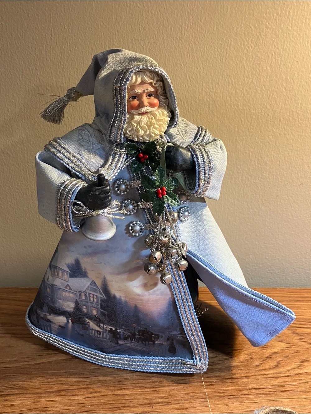 2003 Thomas Kinkade Old World Santa Figurine Family Gathering 8.5” Bells Blue